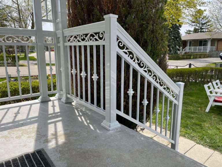 Professional Front Porch Railings Kitchener | Terrace Aluminum Railings