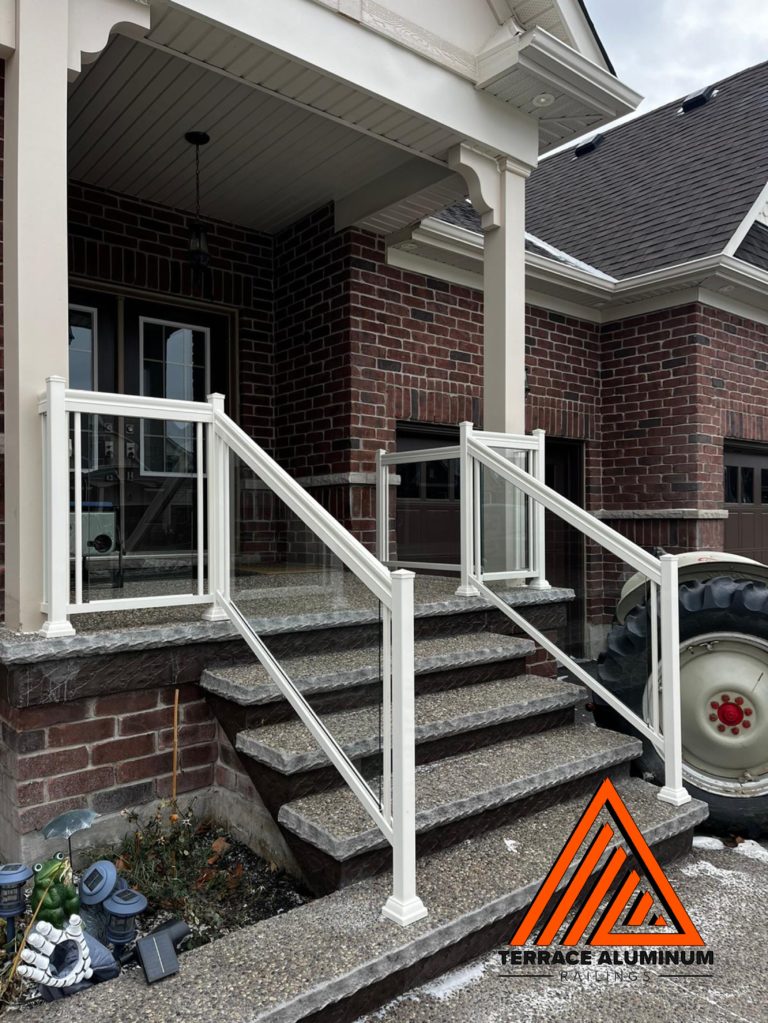 RESIDENTIAL ALUMINUM RAILINGS - Terrace Aluminum Railings