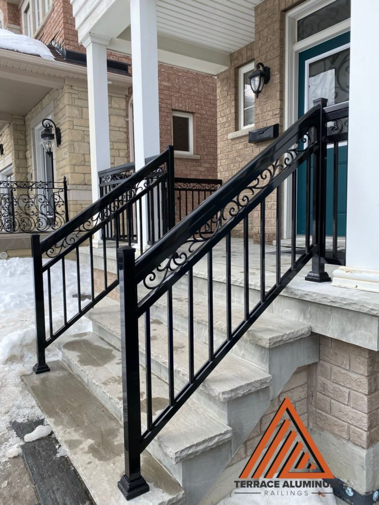 OUTDOOR ALUMINUM RAILINGS - Terrace Aluminum Railings