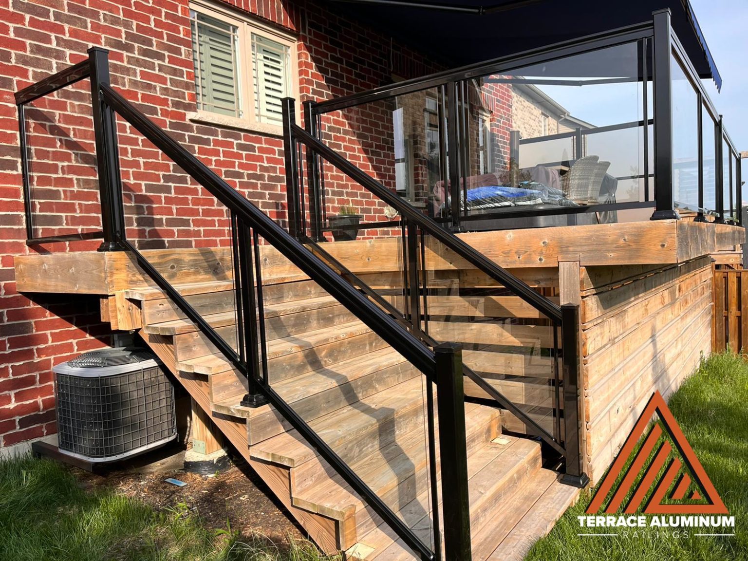 ALUMINUM AND GLASS RAILINGS - Terrace Aluminum Railings