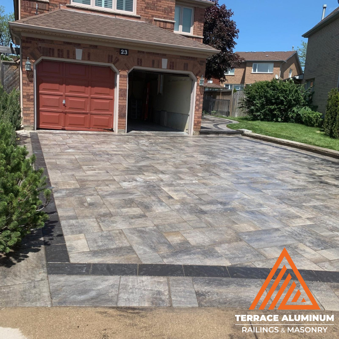 Interlock driveway with modern stone pattern installed in Toronto
