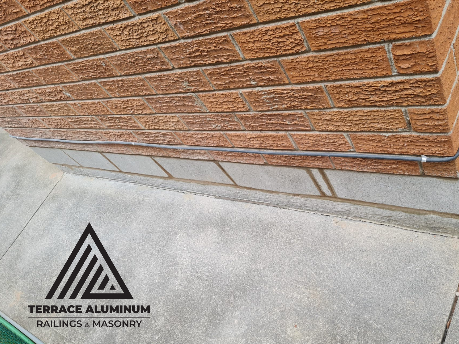 Brick restoration on aging Toronto home wall – Terrace Aluminum Railings & Masonry