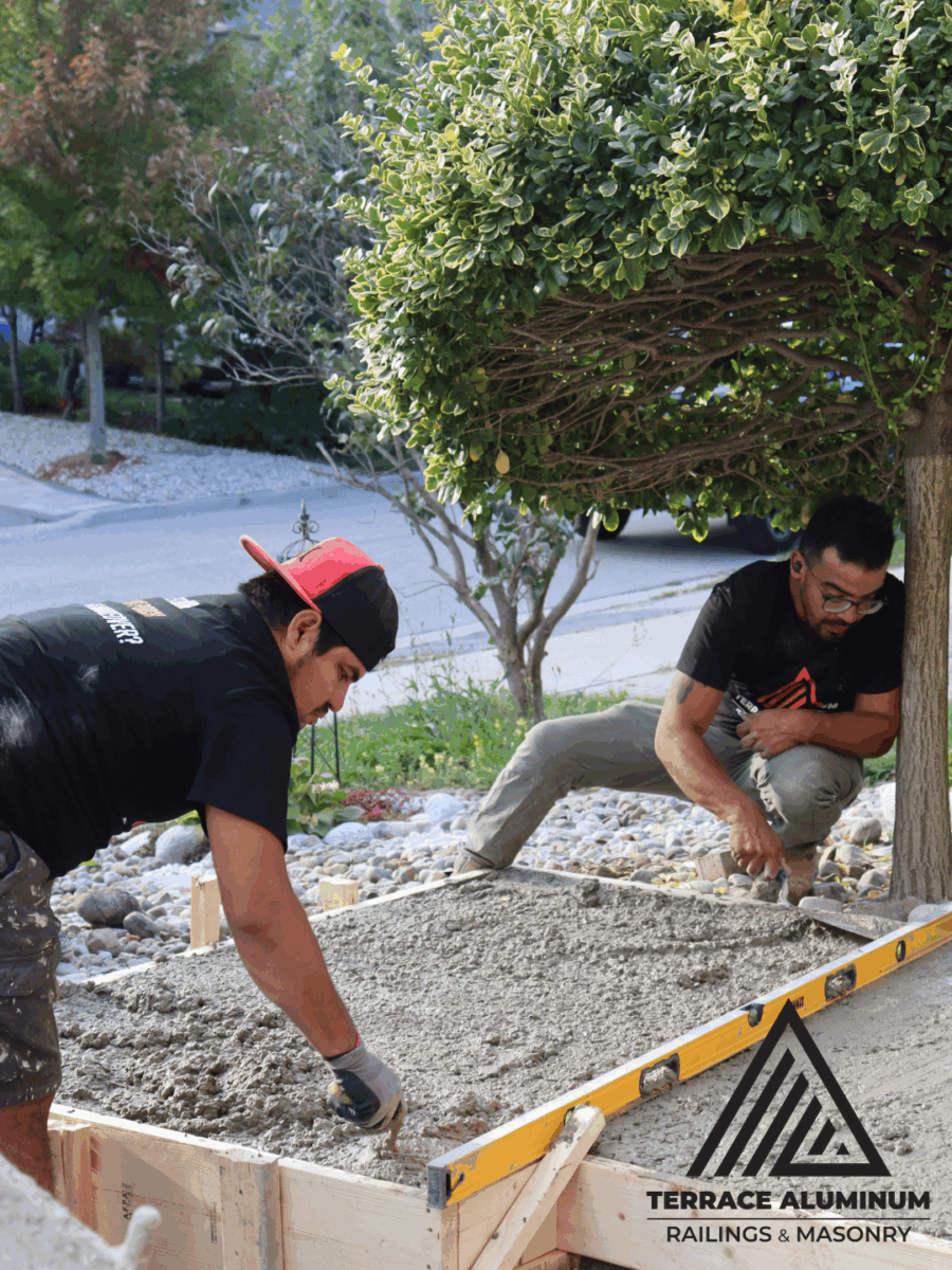 Concrete step repair and resurfacing in Toronto – Terrace Aluminum Railings & Masonry
