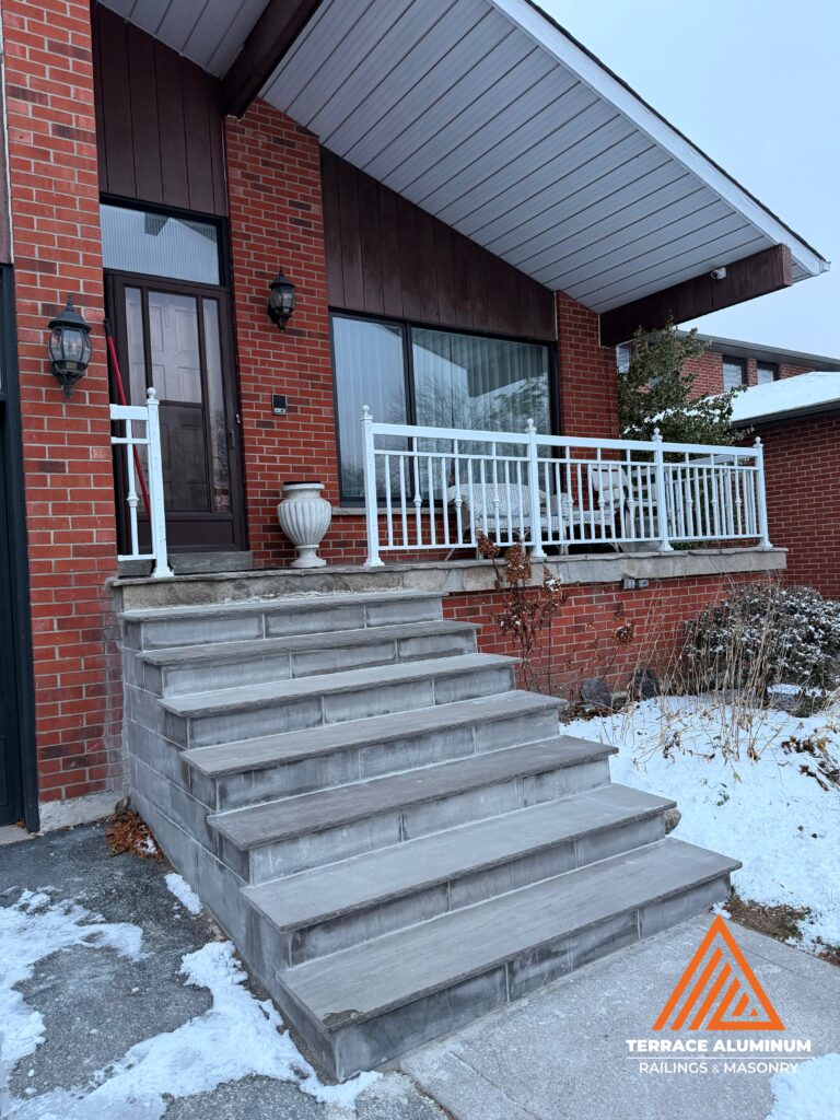 Before photo of aluminum railing and old staircase on a home in Mississauga near Port Credit